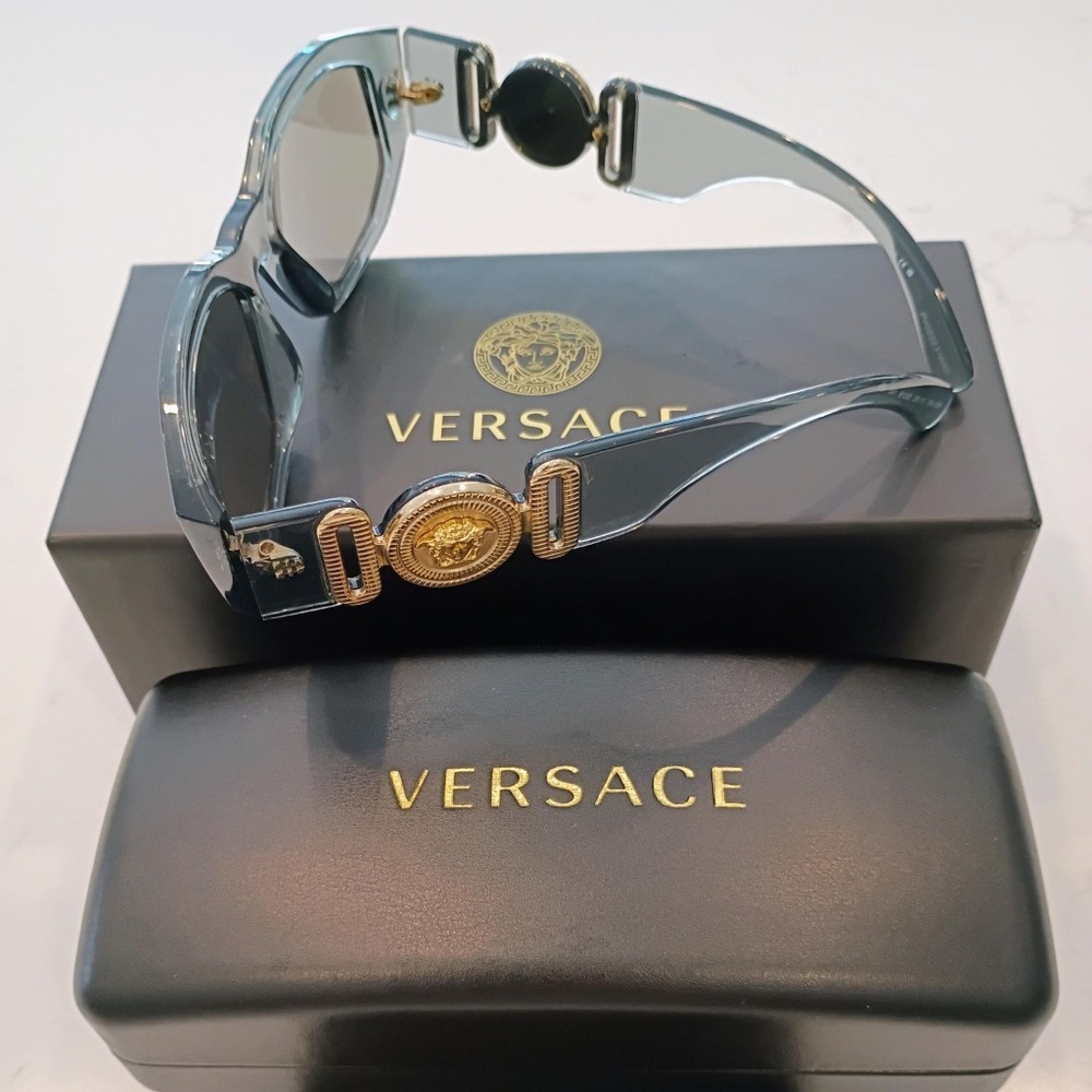 💋 Maxi Medusa Biggie Sunglasses *NEW